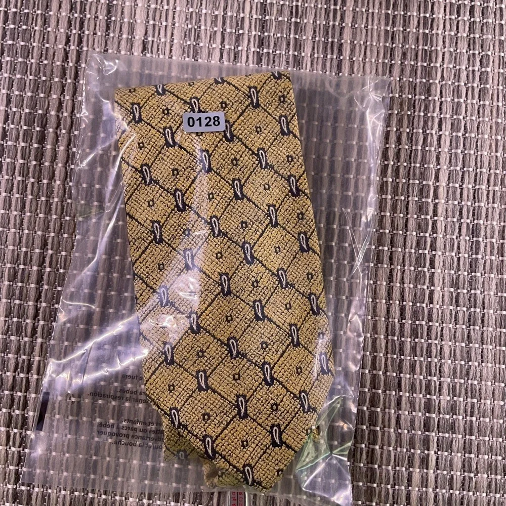 Giorgio Ferri Mens Silk Tie Yellow Paisley Geometric Grid Italy Gold Navy 58x3.7